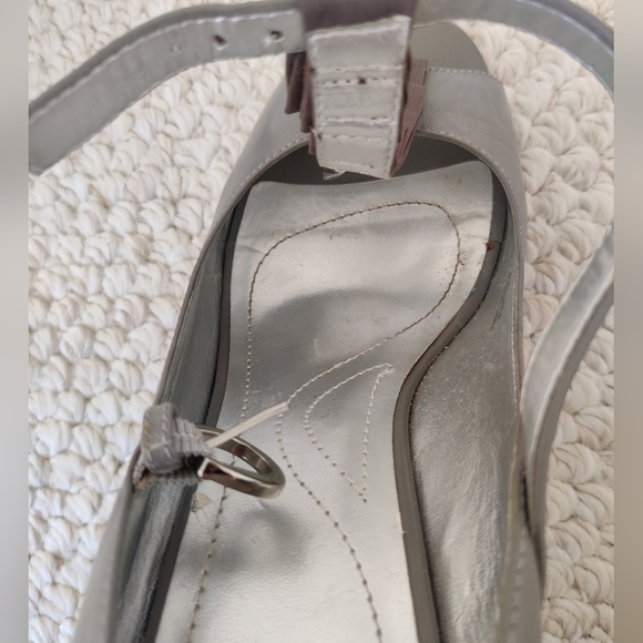 Gray Tahari Open Toe Heels - Picture 8 of 10
